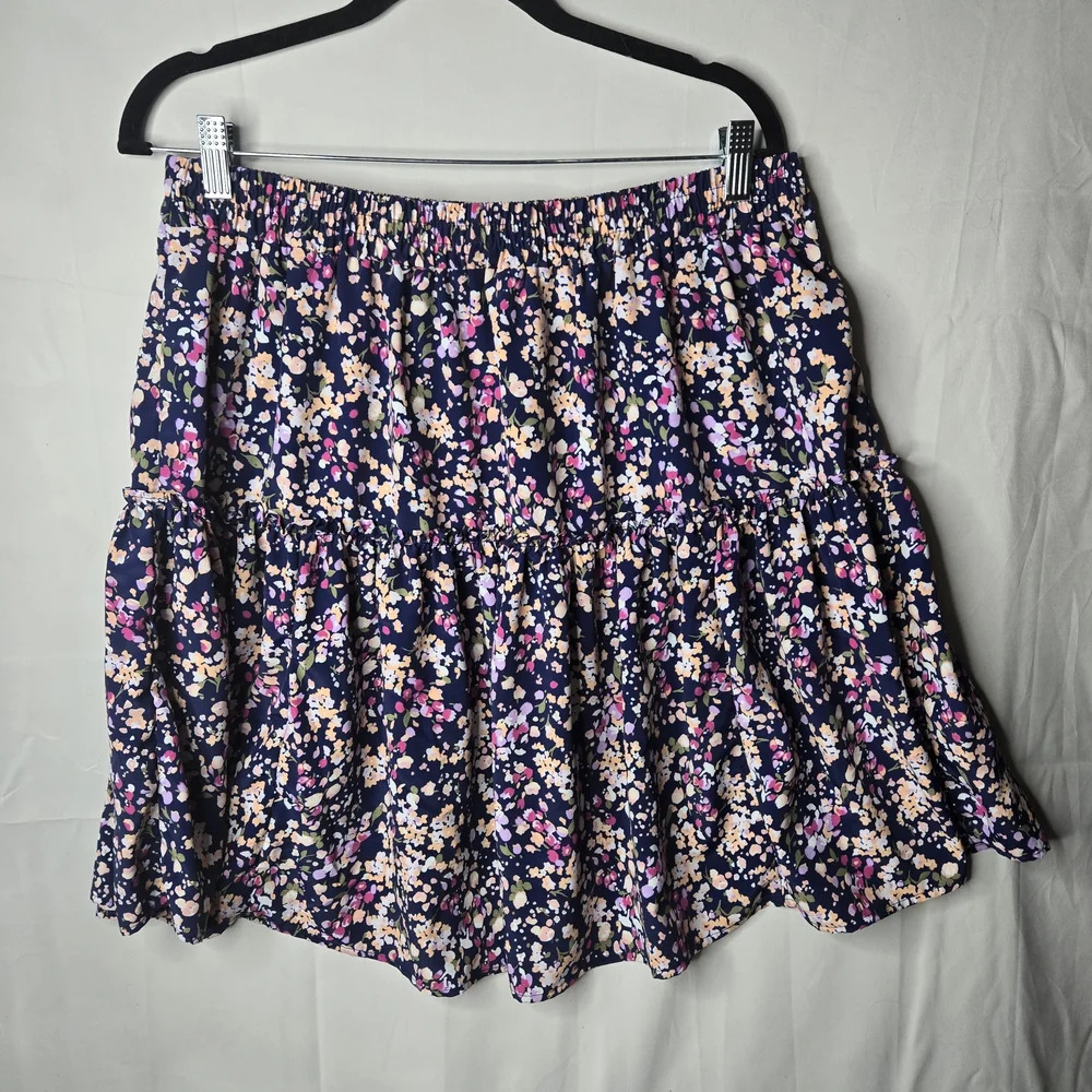 1X Sanctuary Multicolor Floral Skater Skirt Tiered Like New Elastic Waist Flowy - Picture 4 of 4